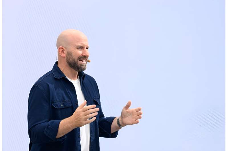Meta technology chief defends tech titan
