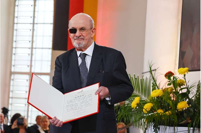 Salman Rushdie: AI only poses threat to unoriginal writers