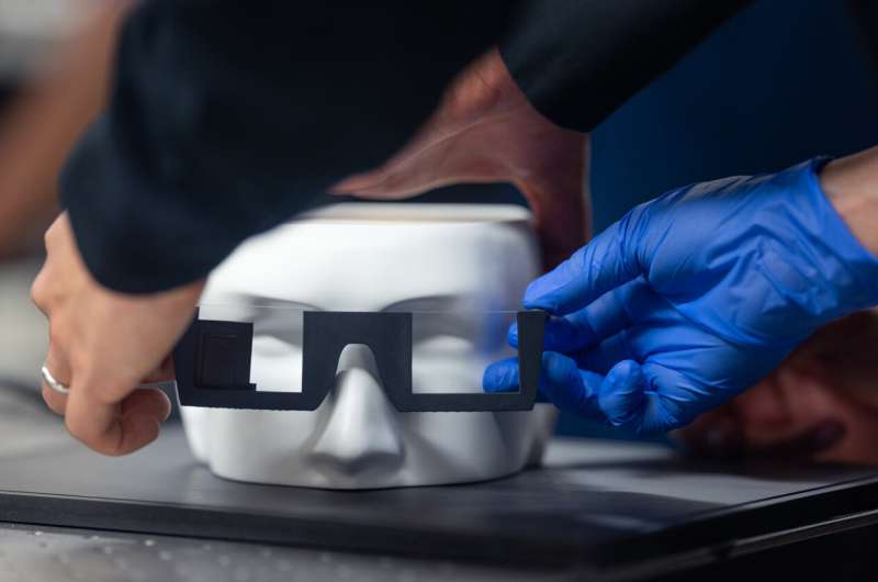 AI and holography bring 3D augmented reality to regular glasses