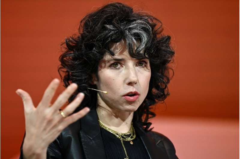 AI relies on mass surveillance, warns Signal boss