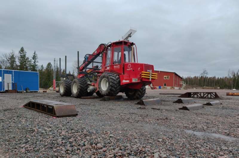 AI system successfully operates 16-ton forest machine