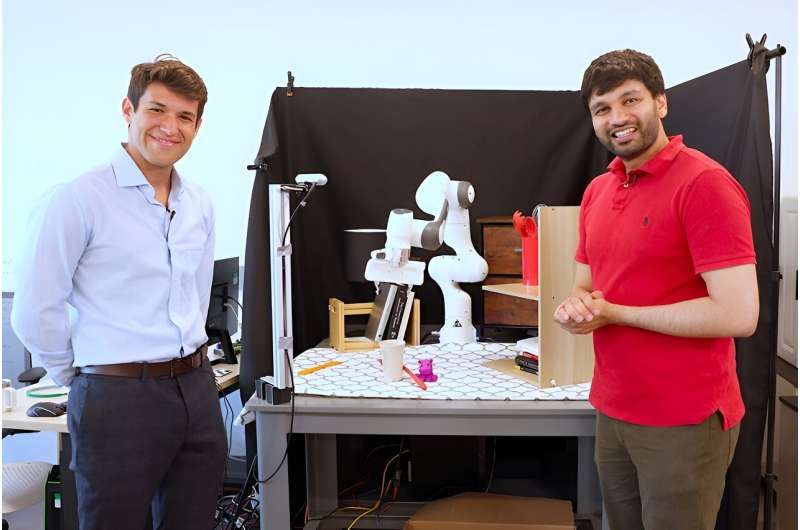 Researchers introduce novel approach allowing robots to be trained in simulations of scanned home environments